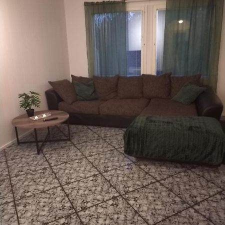 55 Nelioeinen Tilava Rivitalokaksio, 1-4Hloe, Taeydellinen Keittioe, Uudet Kodinkoneet, Laadukas Sauna, Tv, Netflix, Wifi, Kuivaava Pyykinpesukone, Itsekirjautuminen 24H, Avainsaeiloeboxi Koodilla Seinäjoki Exterior foto