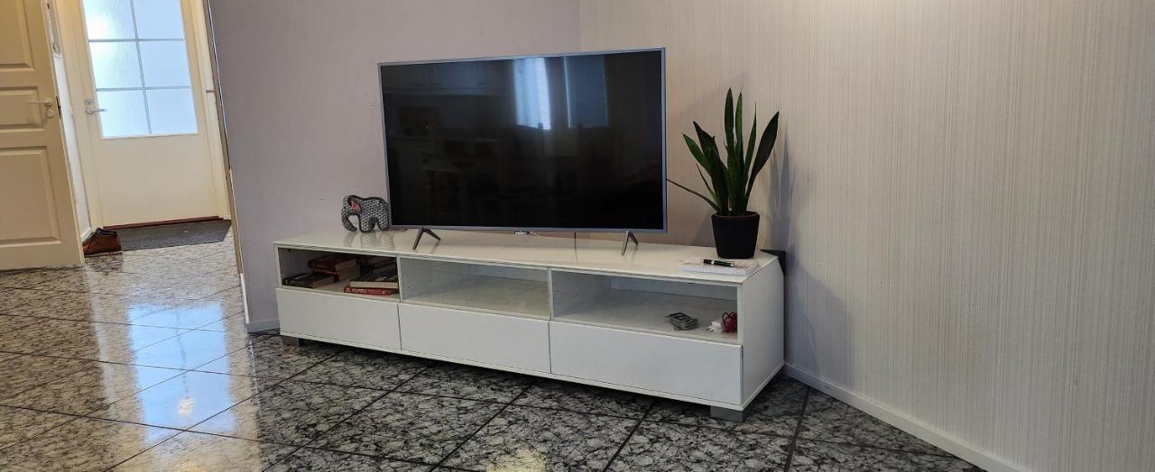 55 Nelioeinen Tilava Rivitalokaksio, 1-4Hloe, Taeydellinen Keittioe, Uudet Kodinkoneet, Laadukas Sauna, Tv, Netflix, Wifi, Kuivaava Pyykinpesukone, Itsekirjautuminen 24H, Avainsaeiloeboxi Koodilla Seinäjoki Exterior foto